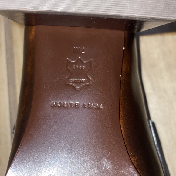 Tory Burch Women Loafer Pump - Picture 4 of 7